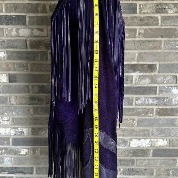 Vintage Suede Leather Western BOHO Fringe Jacket. - Picture 8 of 16